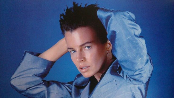 Kim Basinger 1995 L'uomo Vogue