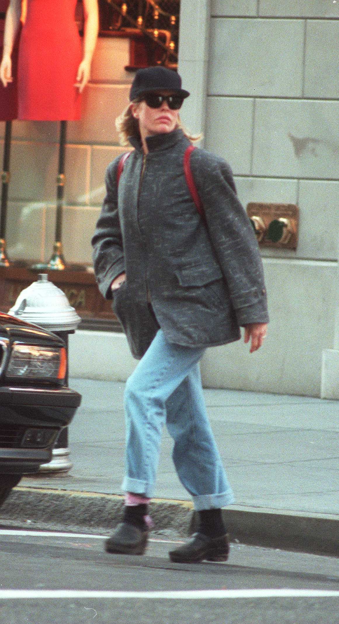 Kim Basinger on 1998-01-08 