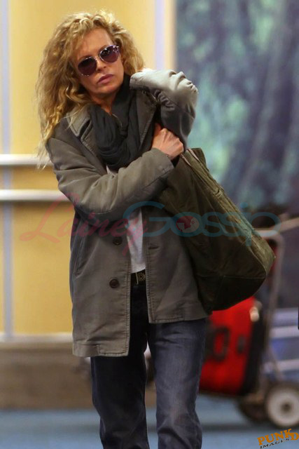 Kim Basinger On 2010-05-09 Vancouver Airport