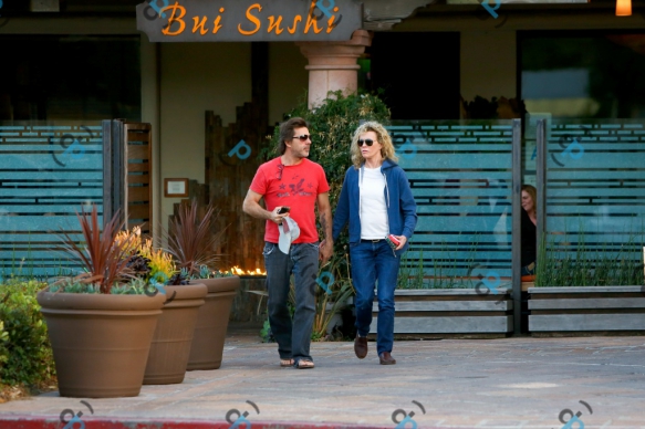 Kim & Mitch enjoy a quick bite at Bui Sushi after paying Ireland Baldwin a visit at a Recovery Center in Malibu on 2015-04-19  