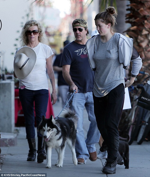 Kim, Ireland And Mitch in Los Angeles on November 23, 2015