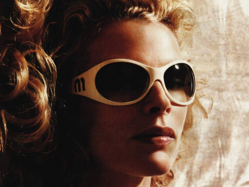 Kim Basinger is the Spring/Summer 2006 faces for Prada's younger hipper diffusion line, Miu Miu. The collection was setting in the famous L’Hotel in Paris. Photographer: Inez van Lamsweerde & Vinoodh Matadin