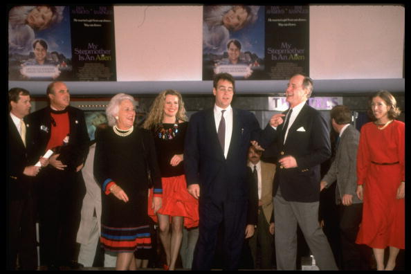 Kim Basinger - Dan Aykroyd - George Bush - My Stepmother Is An Alien Premiere (1988)