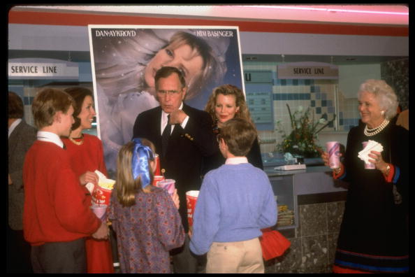 Kim Basinger - George Bush - My Stepmother Is An Alien Premiere (1988)
