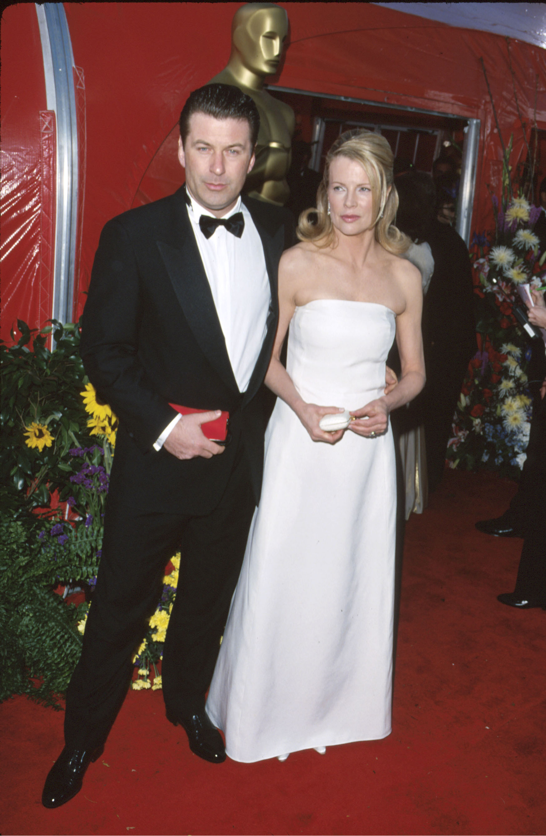 Kim Basinger at Academy Award Night on 1999