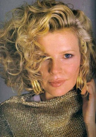  questo 24 Gennaio con una rara ma vecchia foto di Kim Basinger